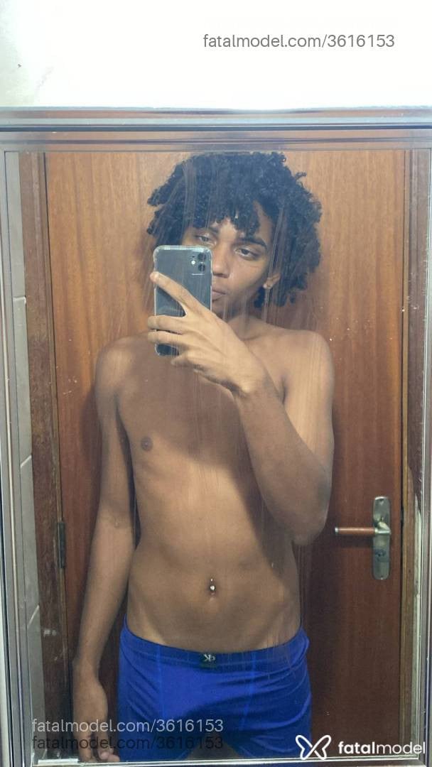 Acompanhante homem morena (o) de olhos pretos - Lucas