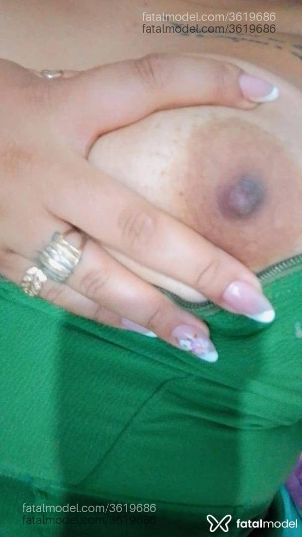 Acompanhante mulher morena (o) de olhos castanhos - Melinda