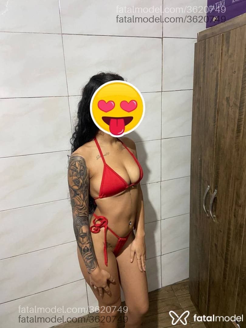 Acompanhante mulher morena (o) de olhos castanhos - Penelope