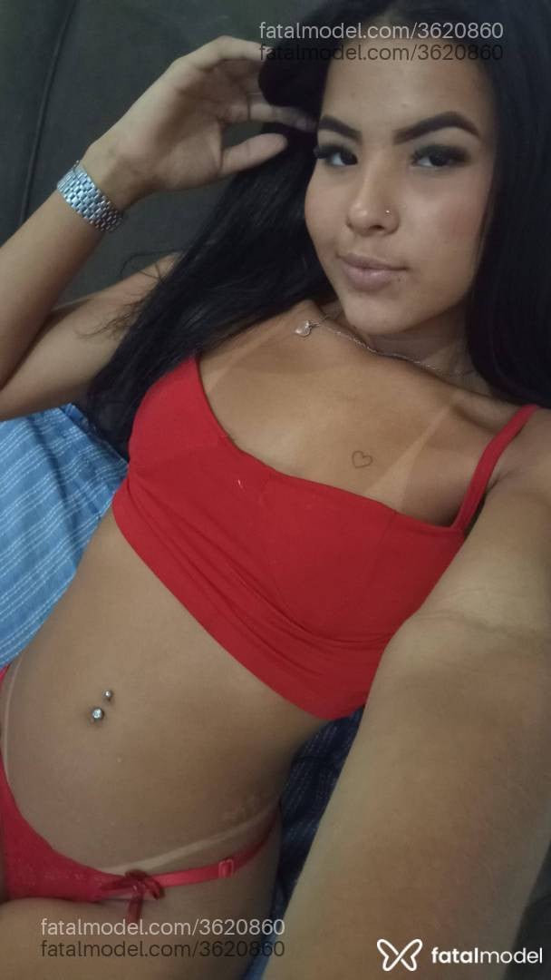 Acompanhante mulher morena (o) de olhos pretos - Paiva