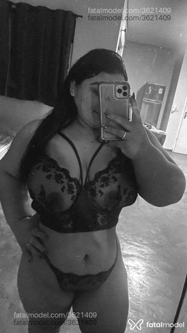 Acompanhante mulher morena (o) de olhos mel - Patrícia