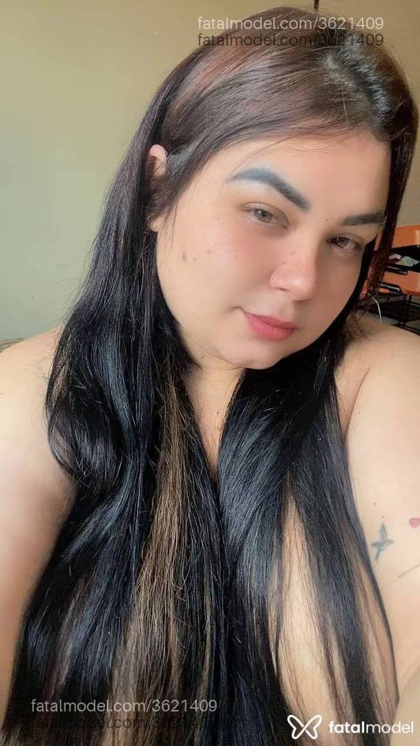 Acompanhante mulher morena (o) de olhos mel - Patrícia