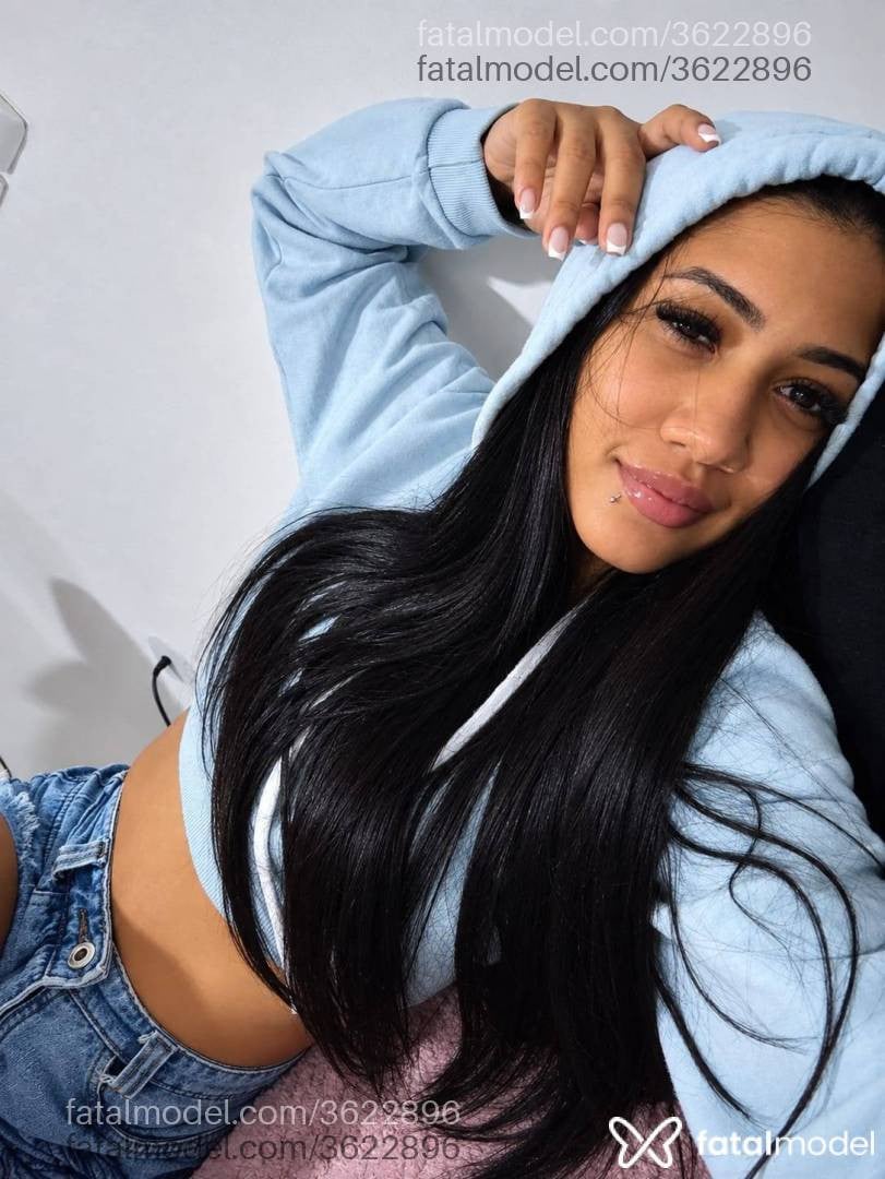 Acompanhante mulher com cabelo castanho de olhos castanhos - Jade Onorato