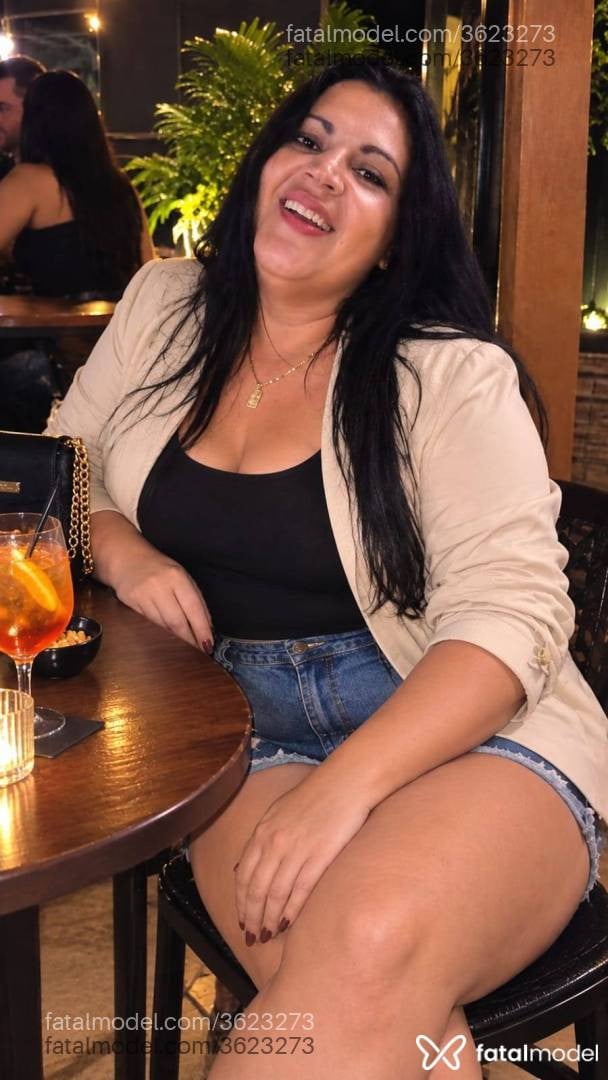 Acompanhante mulher morena (o) de olhos castanhos - Branka