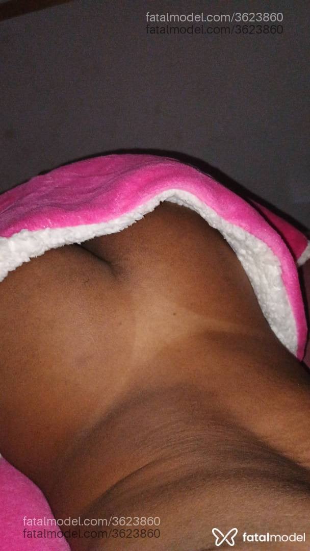 Acompanhante mulher trans morena (o) de olhos castanhos - Penélope