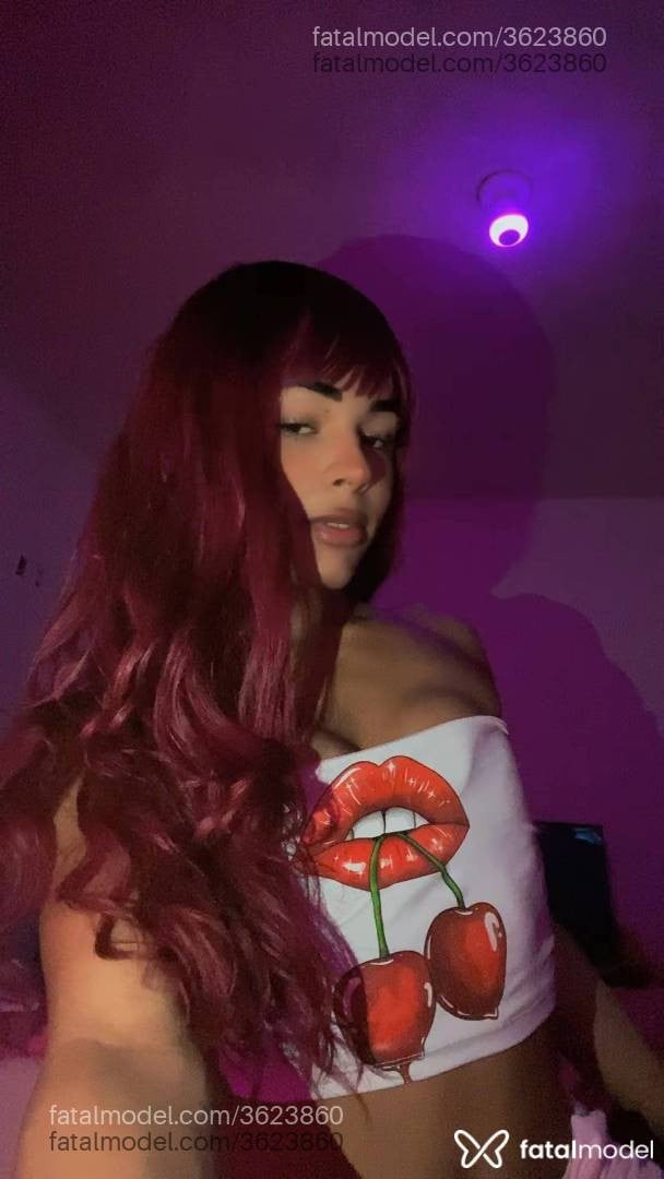 Acompanhante mulher trans morena (o) de olhos castanhos - Penélope