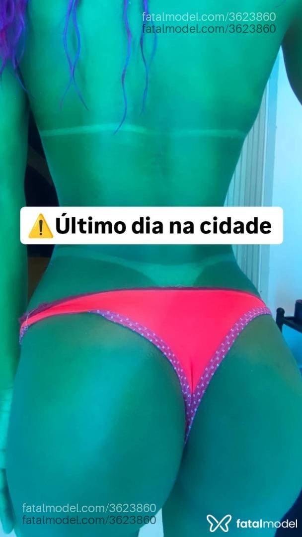 Acompanhante mulher trans morena (o) de olhos castanhos - Penélope