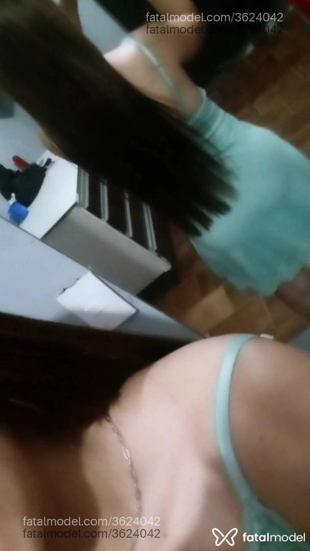 Acompanhante mulher ruiva (o) de olhos castanhos - Rubby