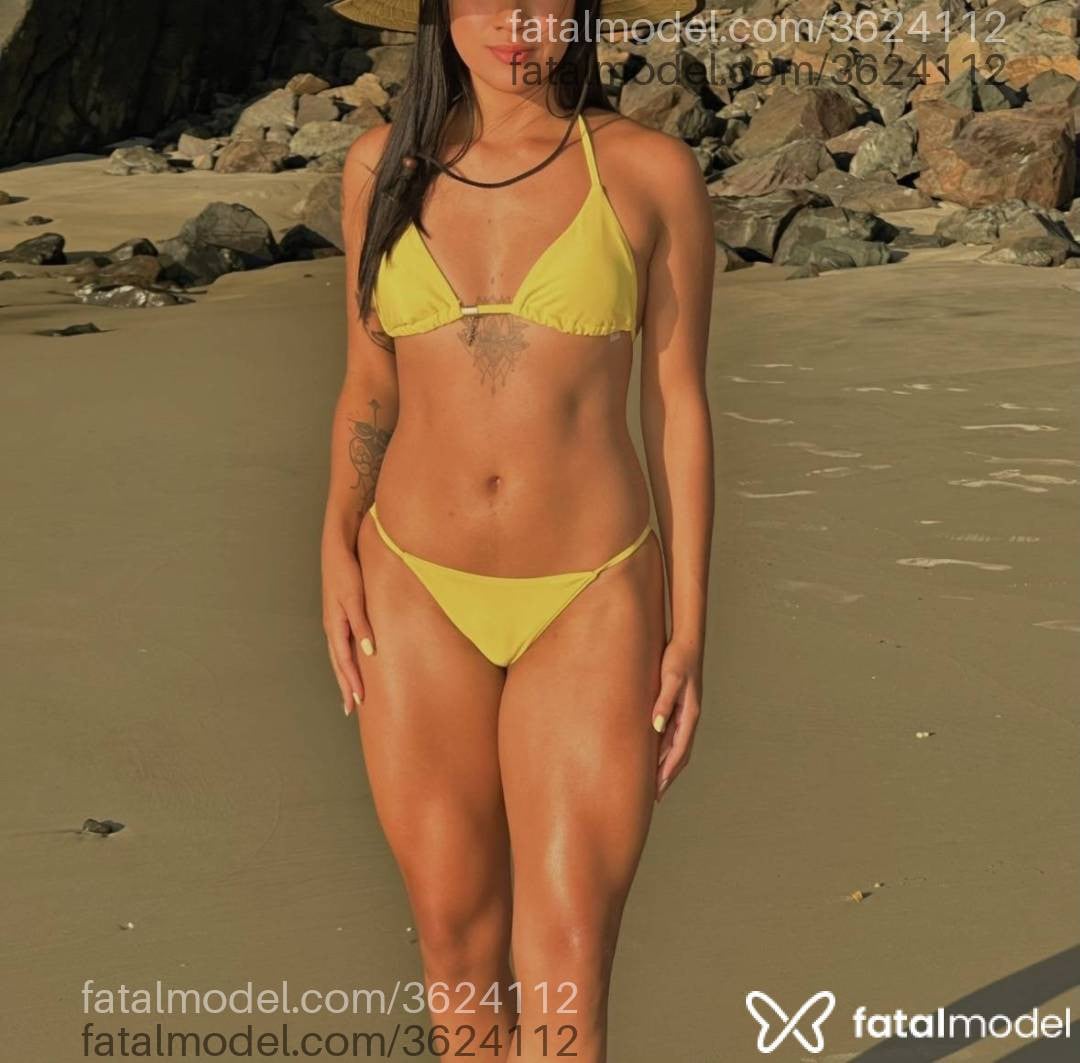 Acompanhante mulher morena (o) de olhos pretos - Julia