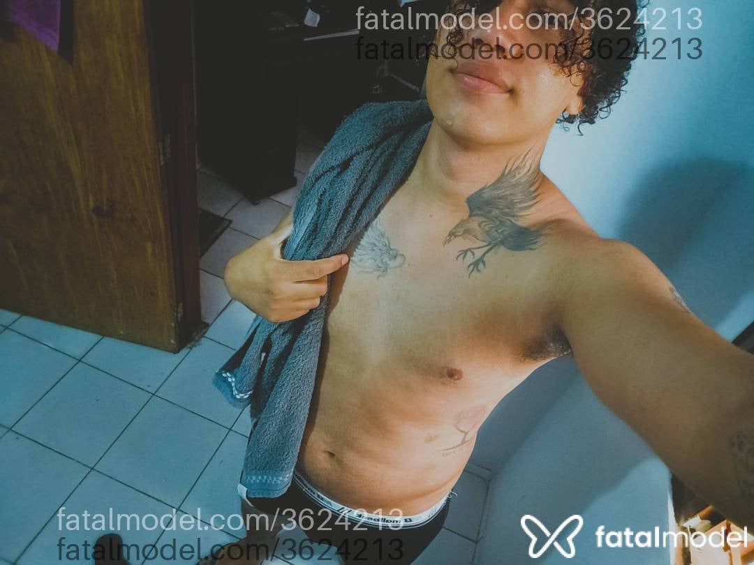 Acompanhante homem com cabelo castanho de olhos castanhos - Oliver Max