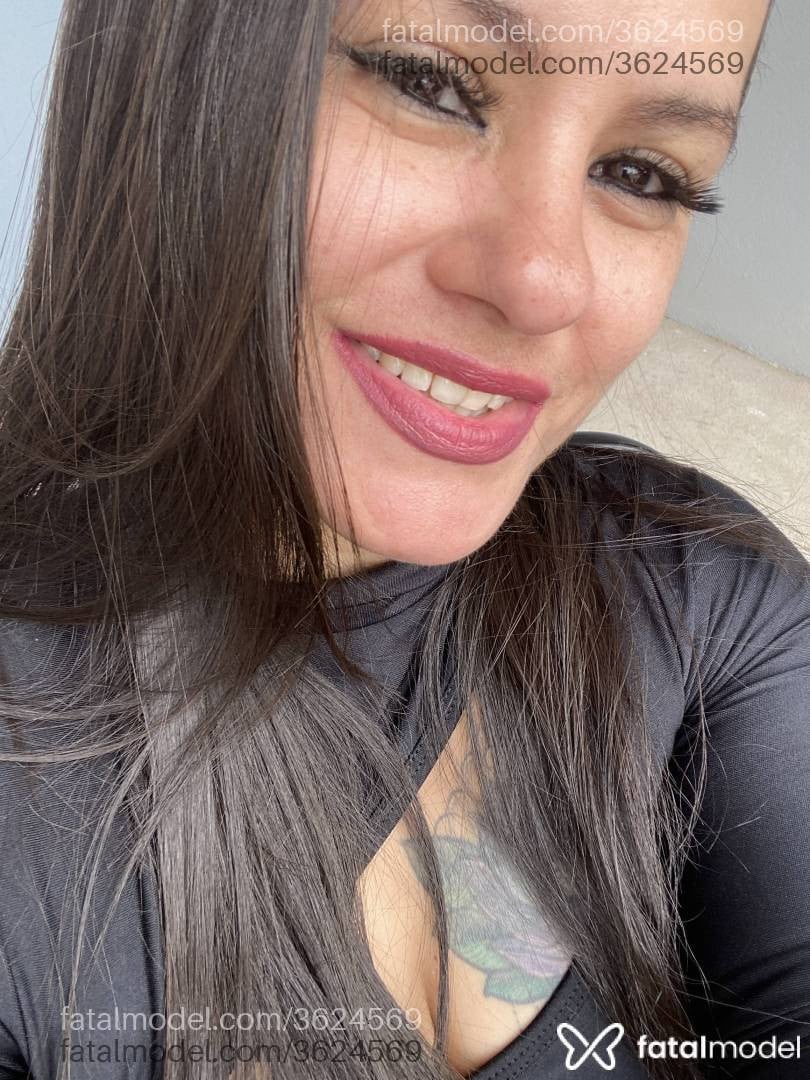 Acompanhante mulher morena (o) de olhos pretos - Chelly