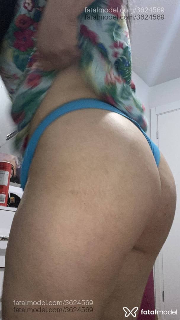 Acompanhante mulher morena (o) de olhos pretos - Chelly