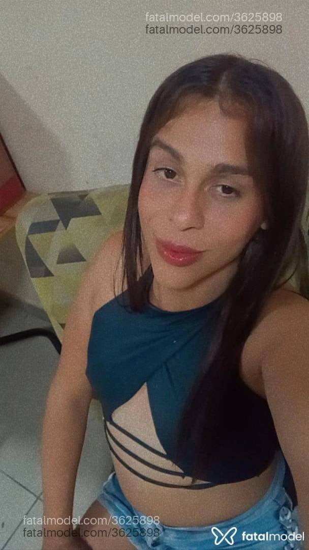 Acompanhante homem trans com cabelo castanho de olhos castanhos - Lucrécia Gabrielly