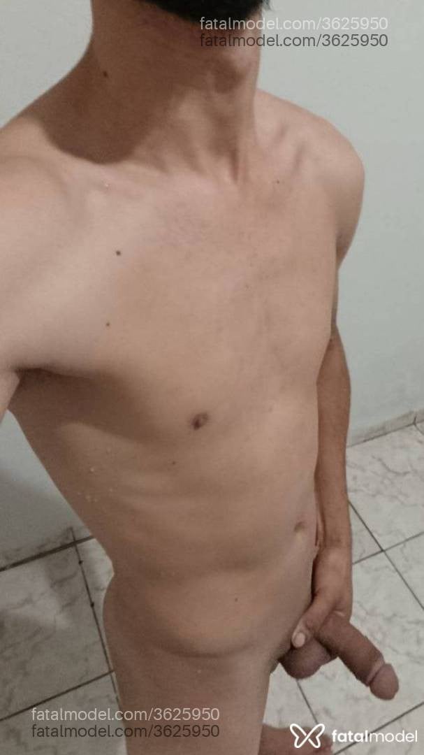 Acompanhante homem com cabelo castanho de olhos castanhos - Marcos