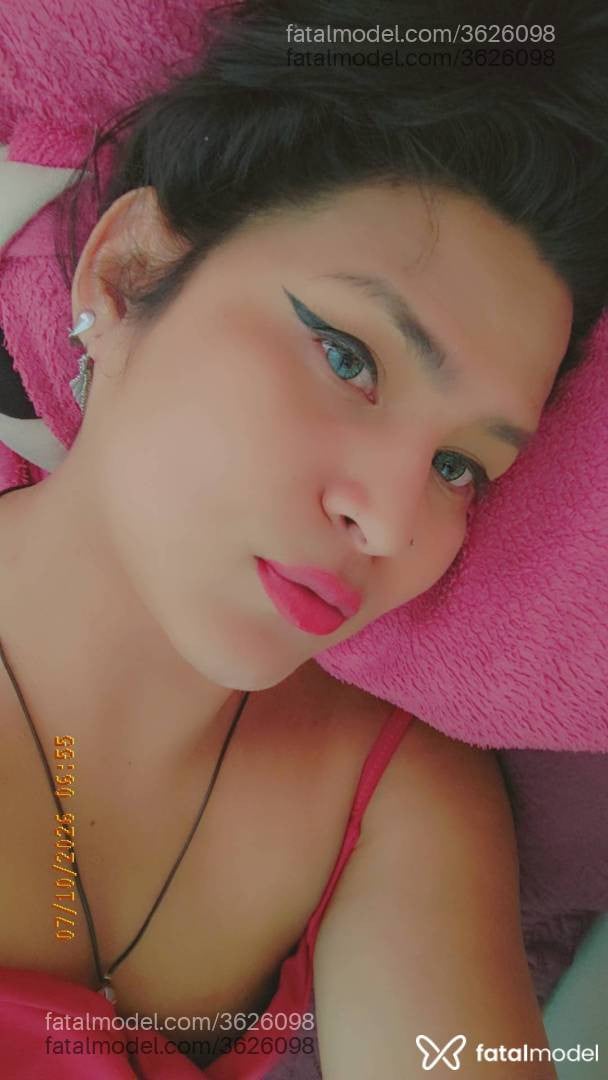 Acompanhante mulher trans morena (o) de olhos cinza - Yume Kan