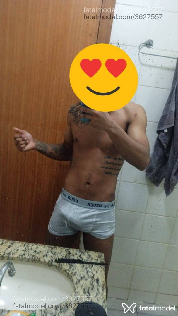 Acompanhante homem morena (o) de olhos castanhos - Pretao