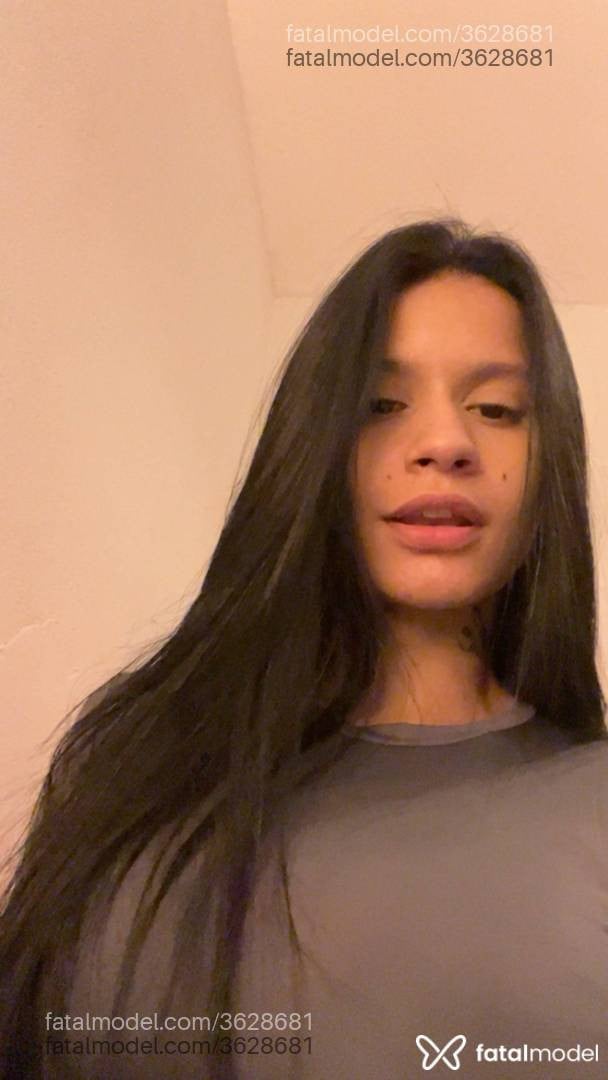 Acompanhante mulher morena (o) de olhos verdes - Sufistinhasp