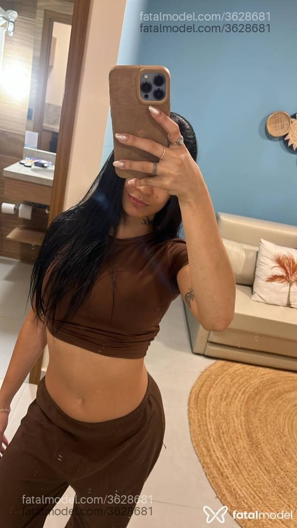 Acompanhante mulher morena (o) de olhos verdes - Sufistinhasp