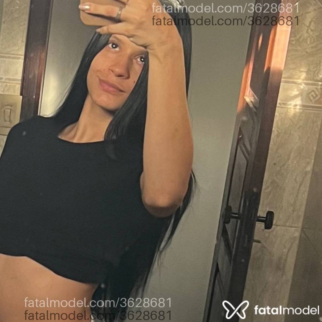 Acompanhante mulher morena (o) de olhos verdes - Sufistinhasp