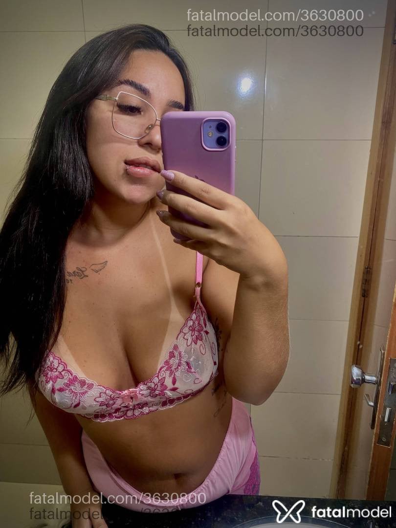 Acompanhante mulher morena (o) de olhos pretos - Geovanna
