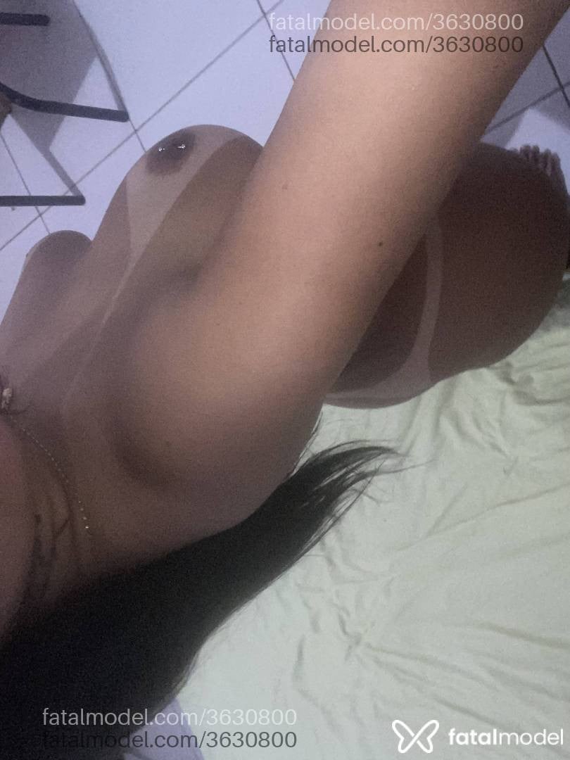 Acompanhante mulher morena (o) de olhos pretos - Geovanna