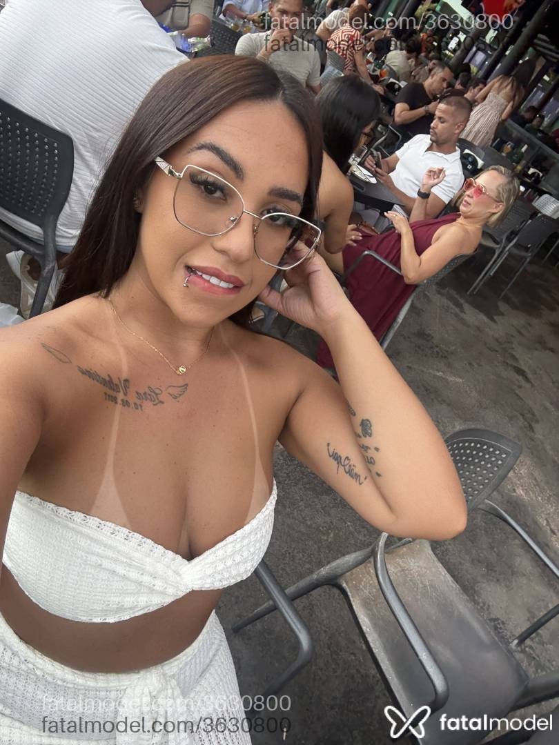 Acompanhante mulher morena (o) de olhos pretos - Geovanna