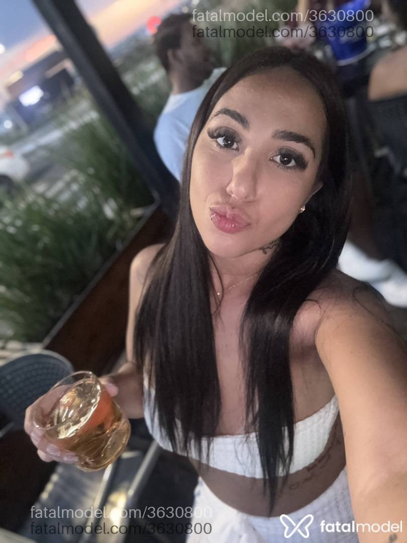 Acompanhante mulher morena (o) de olhos pretos - Geovanna