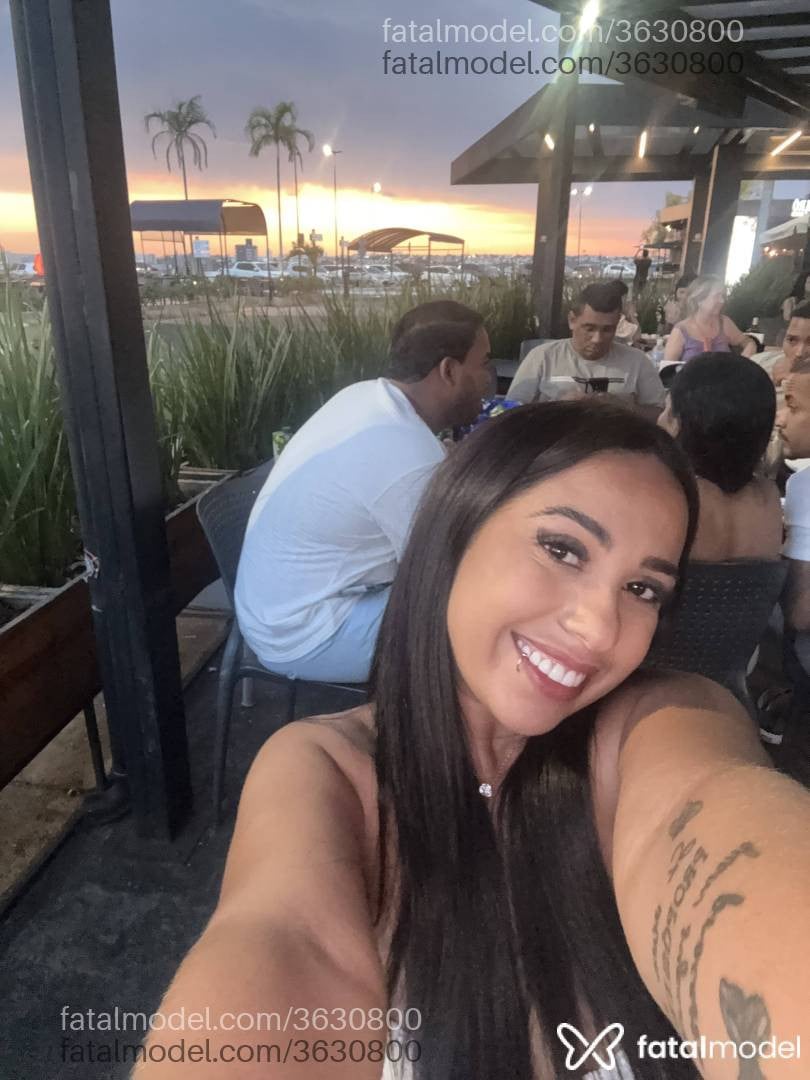 Acompanhante mulher morena (o) de olhos pretos - Geovanna