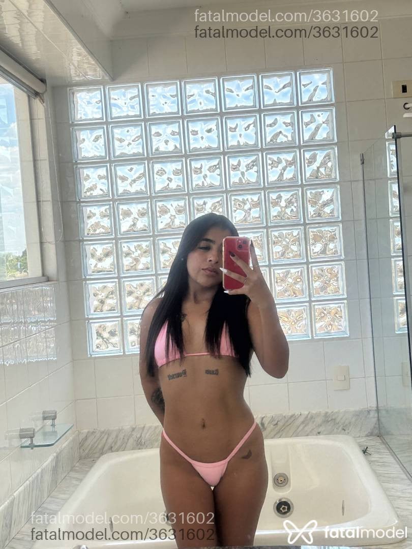 Acompanhante mulher morena (o) de olhos castanhos - Sthefany
