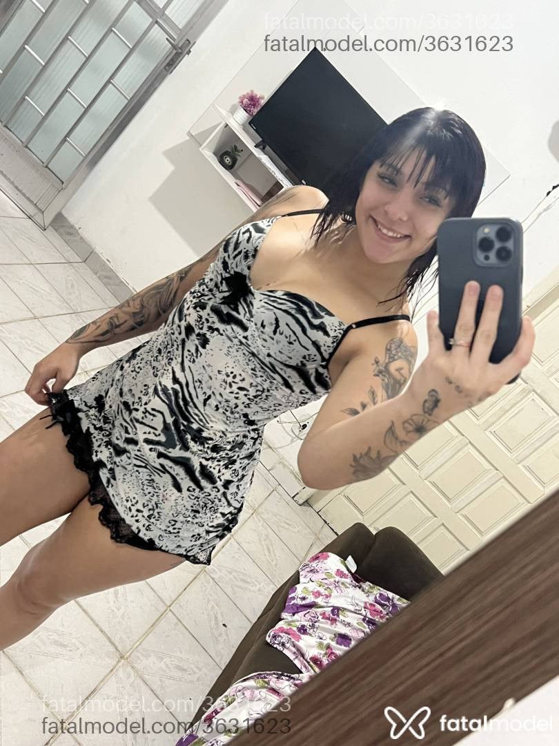 Acompanhante mulher com cabelo castanho de olhos castanhos - Radassa