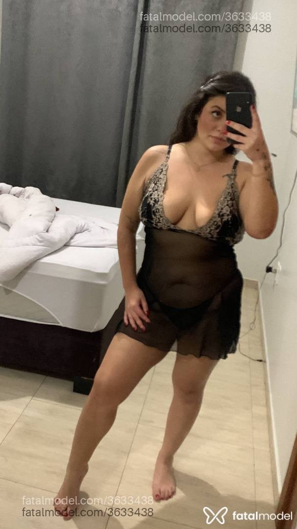 Acompanhante mulher com cabelo castanho de olhos mel - Melissa