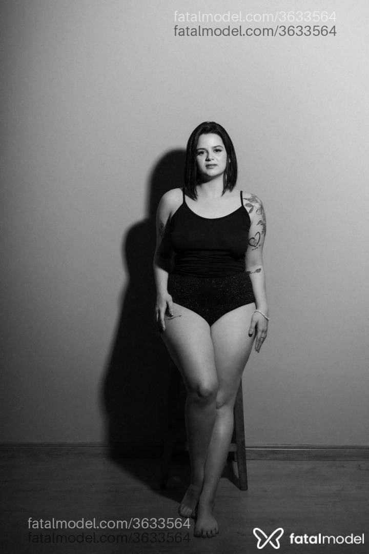 Acompanhante mulher morena (o) de olhos mel - Estrela