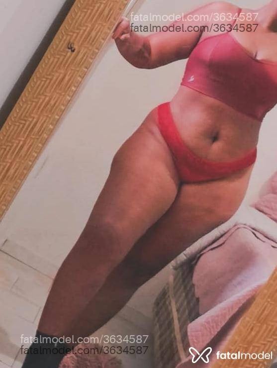 Acompanhante mulher morena (o) de olhos pretos - Morenna