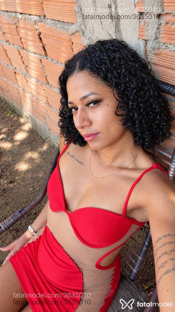 Acompanhante mulher morena (o) de olhos castanhos - Luana Eloa