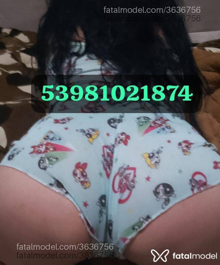 Acompanhante mulher morena (o) de olhos azuis - Bella