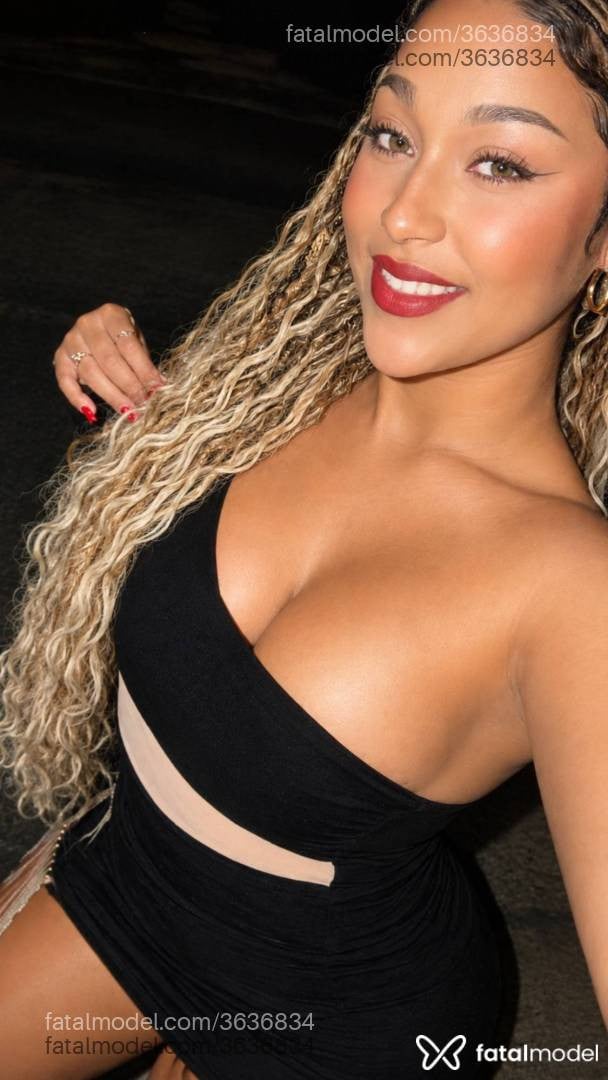 Acompanhante mulher loira (o) de olhos mel - Jade Eleonor