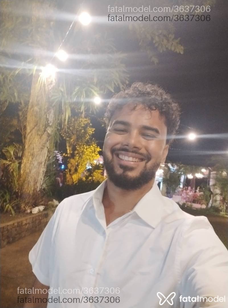 Acompanhante homem morena (o) de olhos castanhos - Lucas