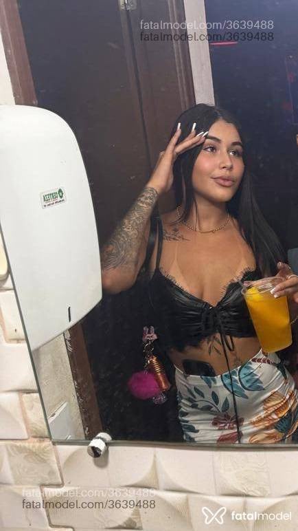 Acompanhante mulher morena (o) de olhos castanhos - Maya Duarte