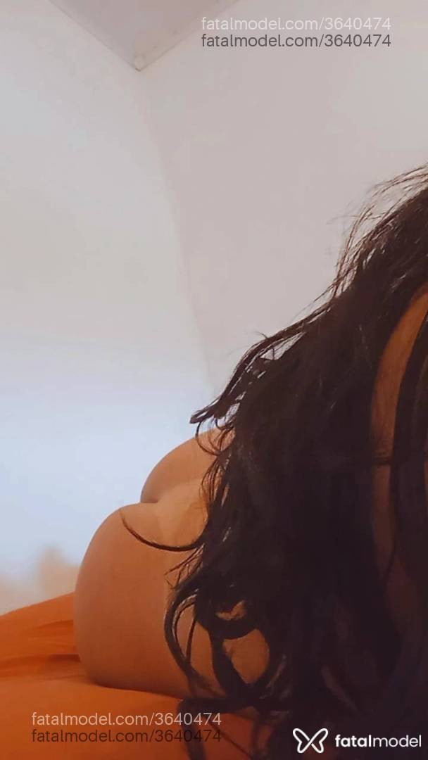 Acompanhante mulher morena (o) de olhos castanhos - Caroline