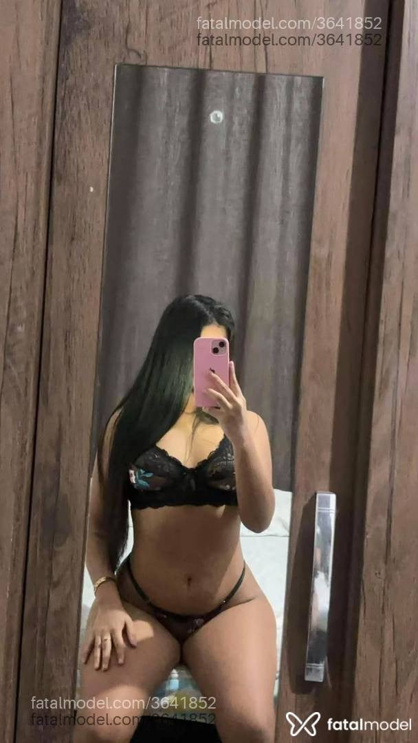 Acompanhante mulher morena (o) de olhos castanhos - Karol Souza