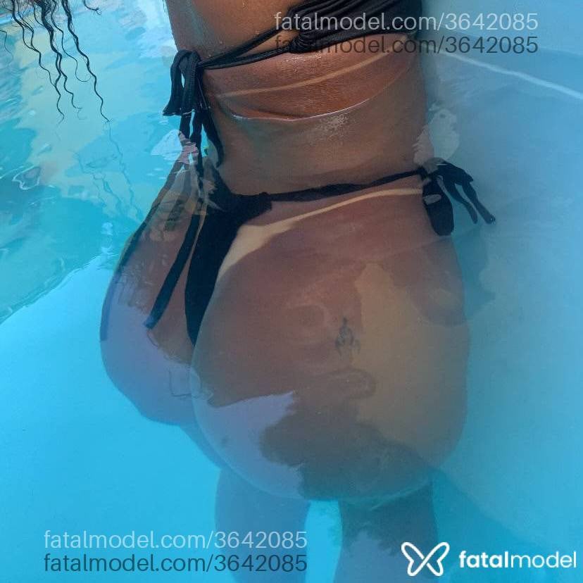 Acompanhante mulher morena (o) de olhos mel - Larissa