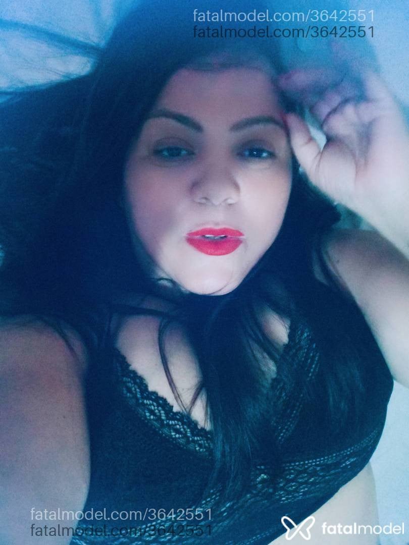 Acompanhante mulher morena (o) de olhos castanhos - Meily