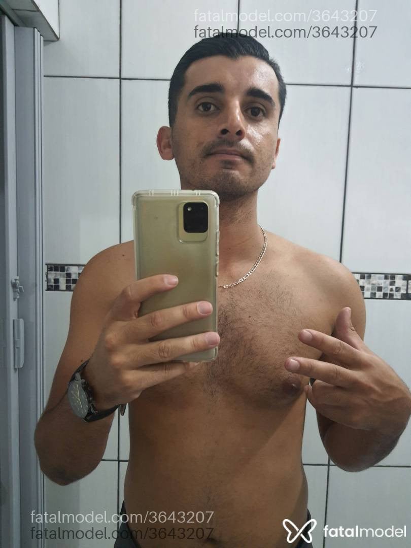 Acompanhante homem morena (o) de olhos castanhos - Rodri