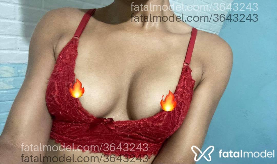 Acompanhante mulher com cabelo castanho de olhos castanhos - Valentina