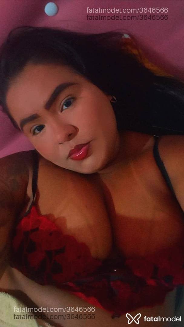 Acompanhante mulher morena (o) de olhos pretos - Letícia