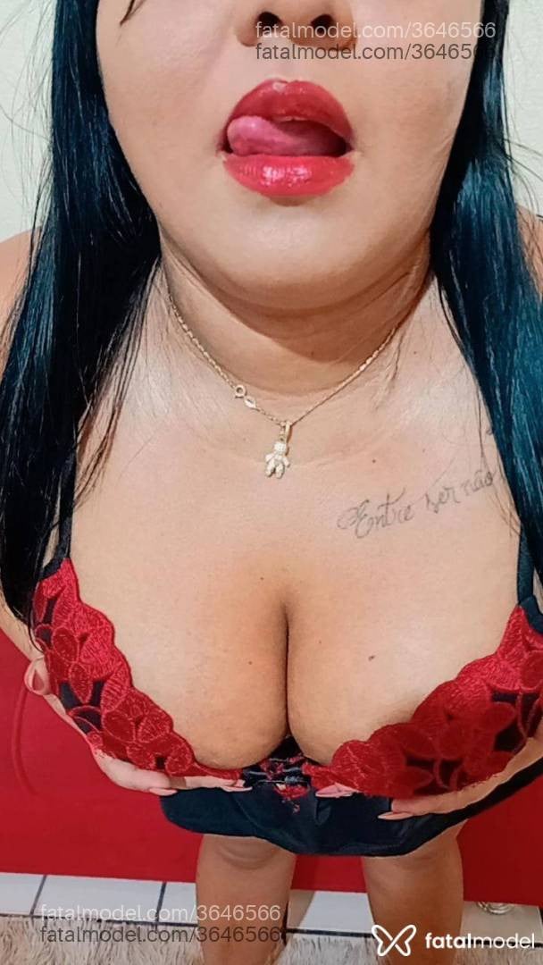 Acompanhante mulher morena (o) de olhos pretos - Letícia