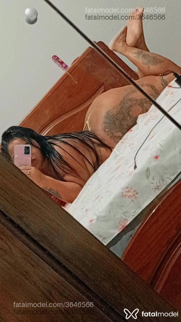 Acompanhante mulher morena (o) de olhos pretos - Letícia