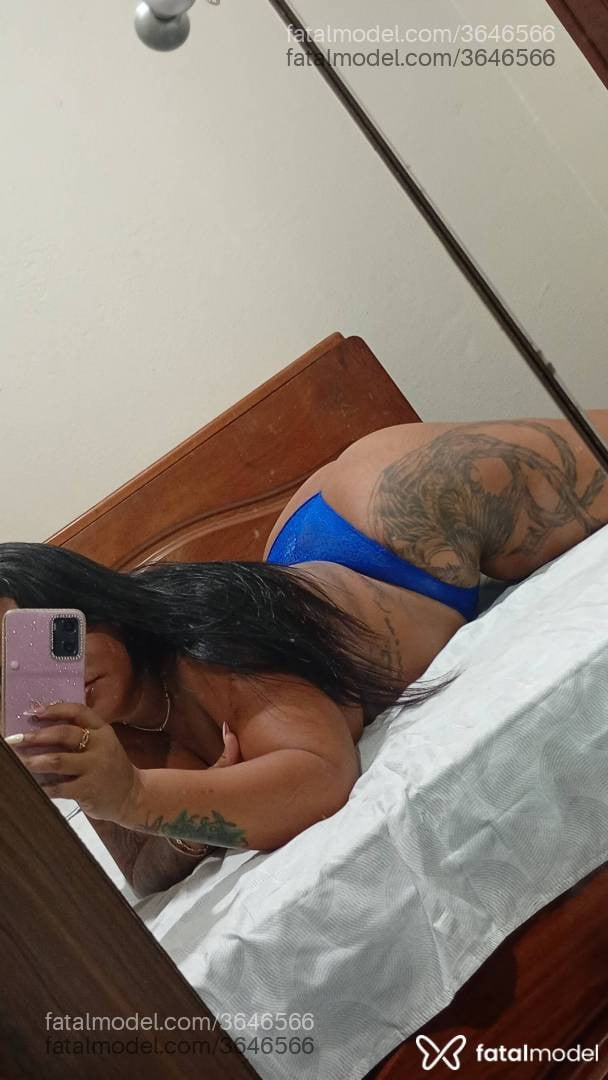 Acompanhante mulher morena (o) de olhos pretos - Letícia