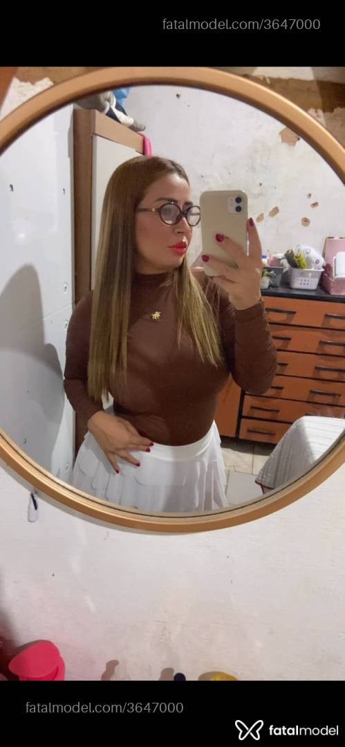 Acompanhante mulher loira (o) de olhos verdes - Nataline