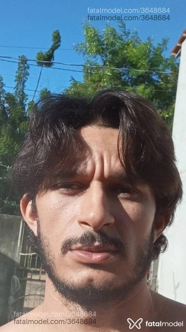 Acompanhante homem com cabelo castanho de olhos castanhos - Marcos